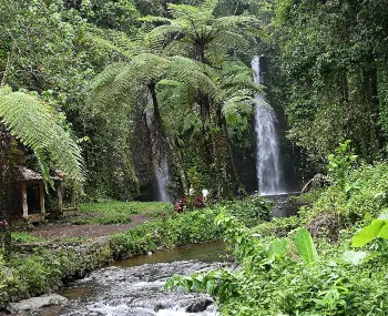 Lombok Waterfalls: photo 1 of 3